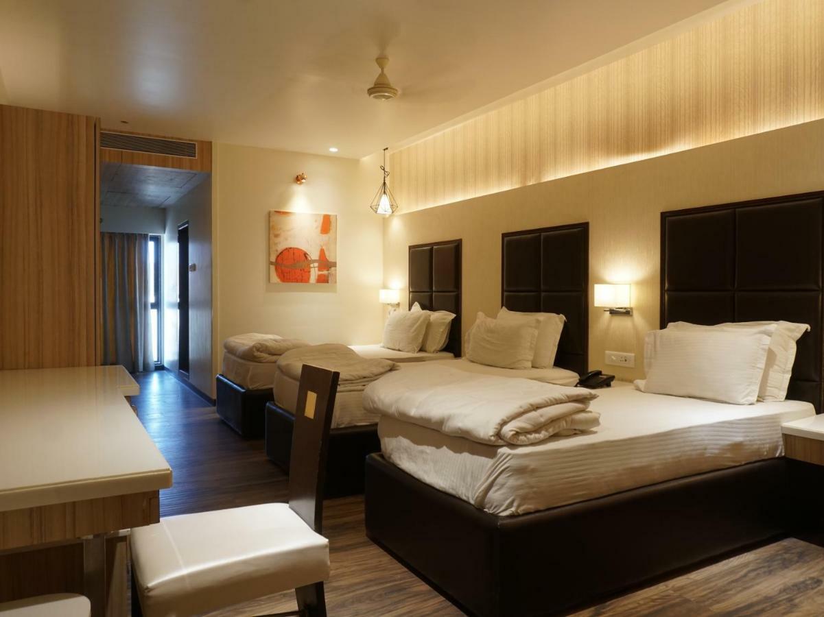 Jālgaon Palette Four Seasons Recreation Resort מראה חיצוני תמונה