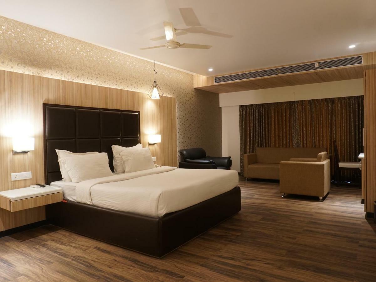 Jālgaon Palette Four Seasons Recreation Resort מראה חיצוני תמונה