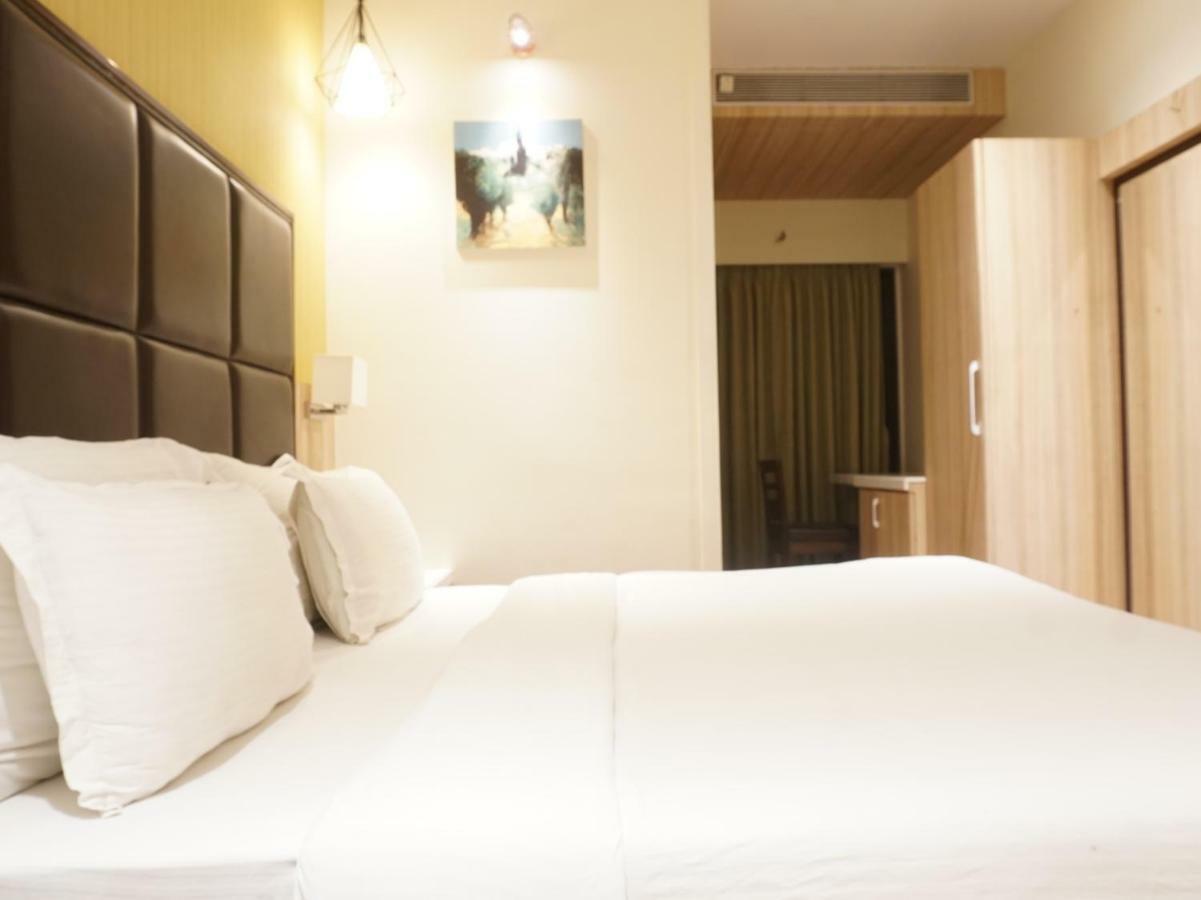 Jālgaon Palette Four Seasons Recreation Resort מראה חיצוני תמונה