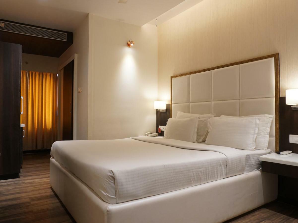 Jālgaon Palette Four Seasons Recreation Resort מראה חיצוני תמונה