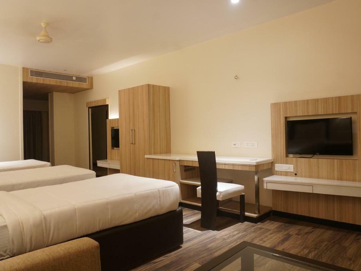 Jālgaon Palette Four Seasons Recreation Resort מראה חיצוני תמונה