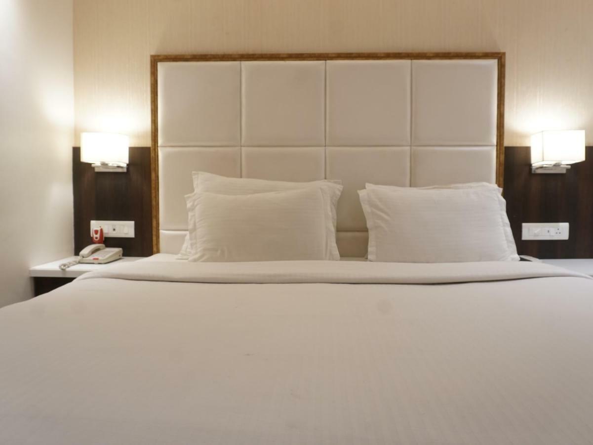 Jālgaon Palette Four Seasons Recreation Resort מראה חיצוני תמונה