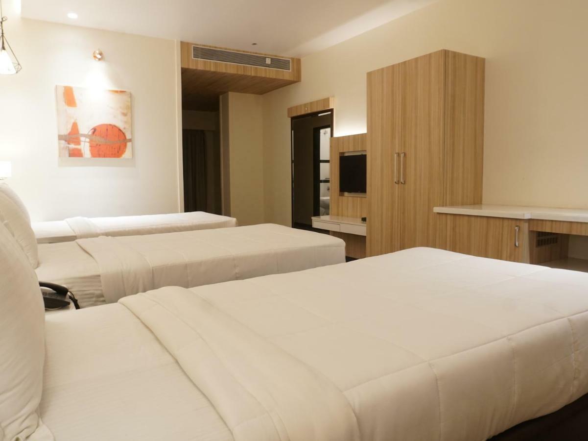 Jālgaon Palette Four Seasons Recreation Resort מראה חיצוני תמונה