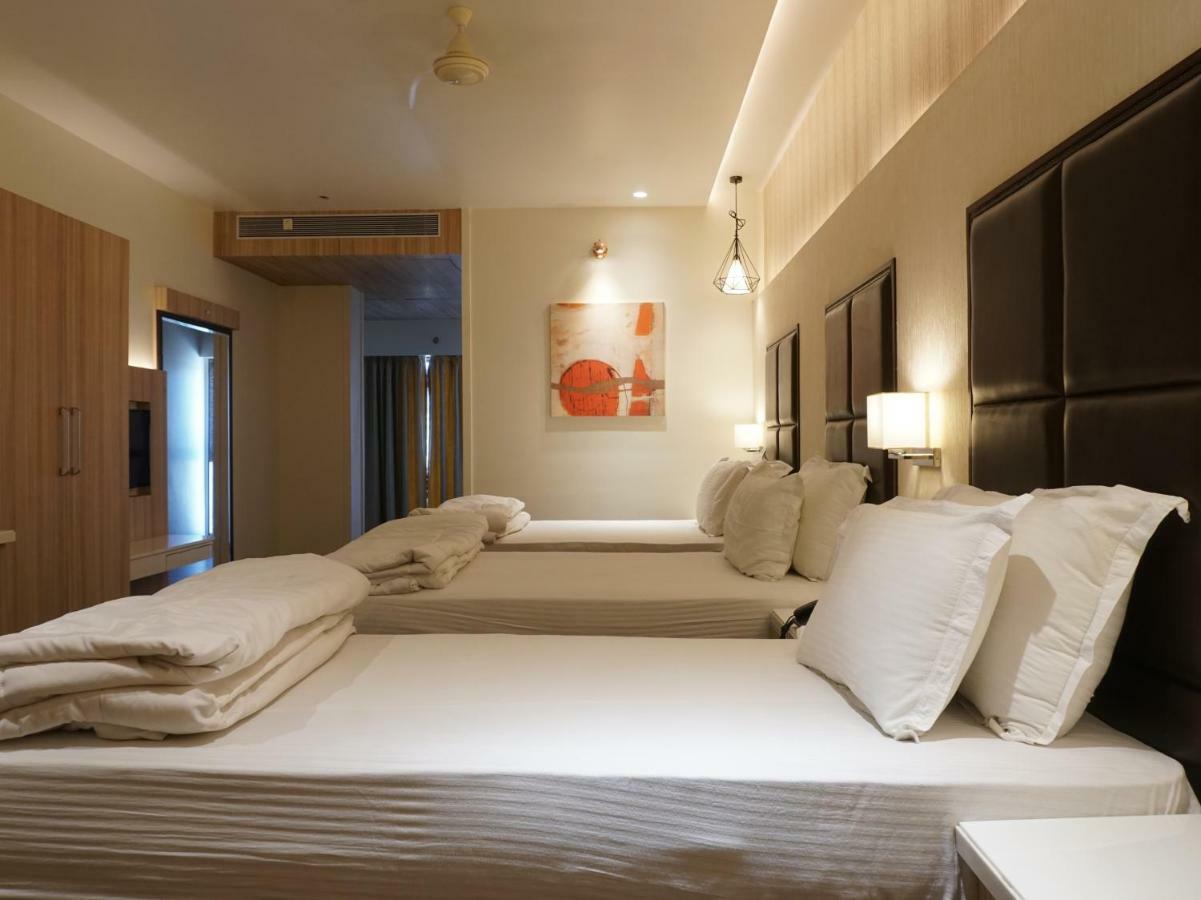 Jālgaon Palette Four Seasons Recreation Resort מראה חיצוני תמונה