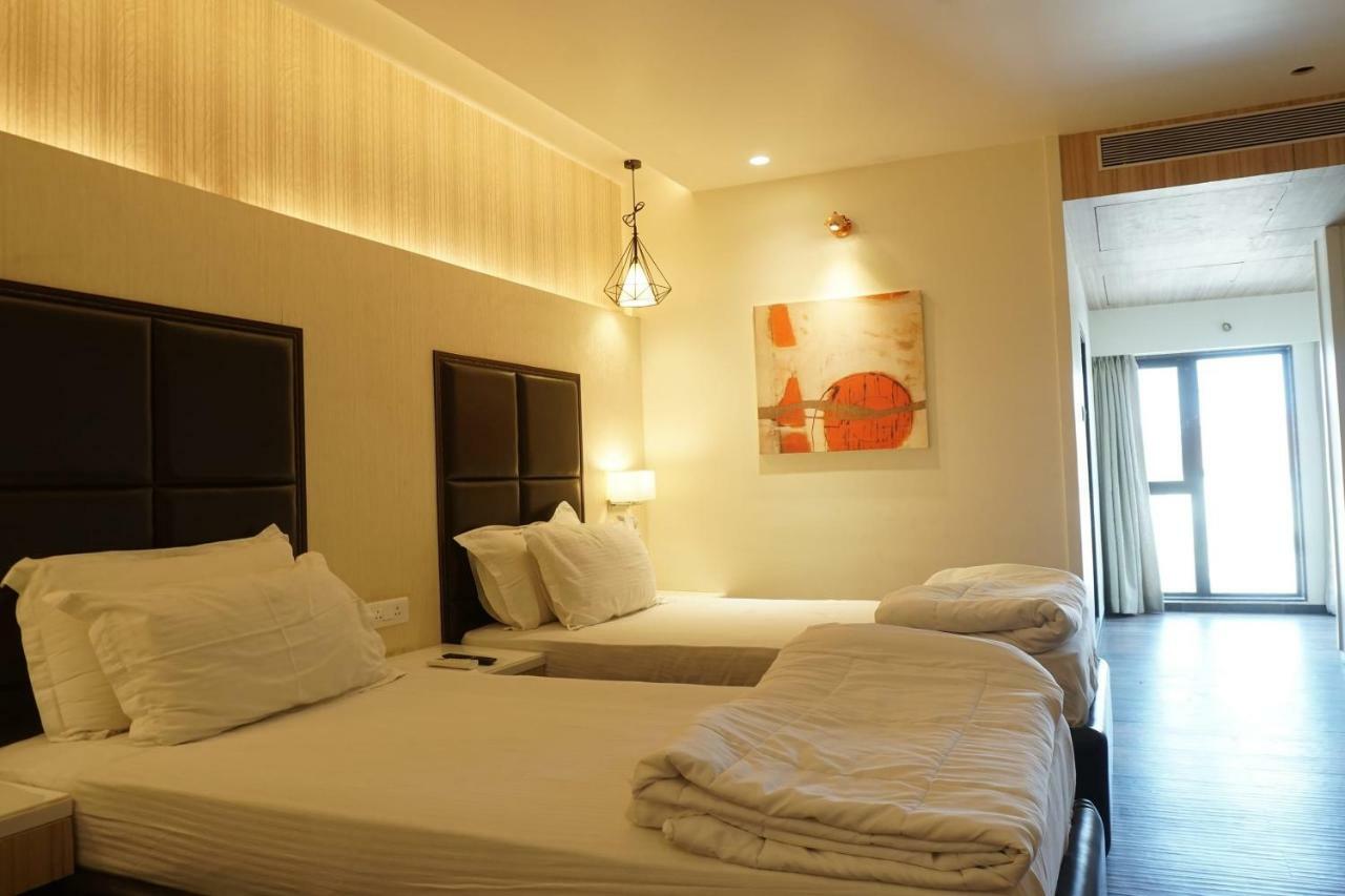 Jālgaon Palette Four Seasons Recreation Resort מראה חיצוני תמונה